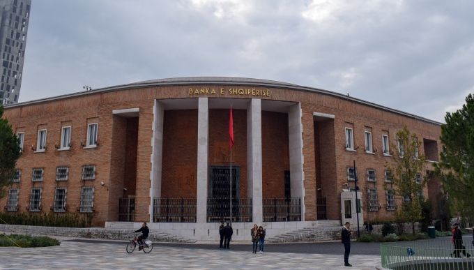 Vrojtimi i BSH: 95 per qind e familjeve kane prona, vetem 43 per qind pasuri financiare